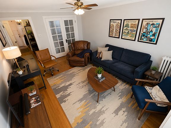 2nd image of 1706 W Cornelia Ave #3