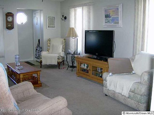 2nd image of 49 Mariner Pl
