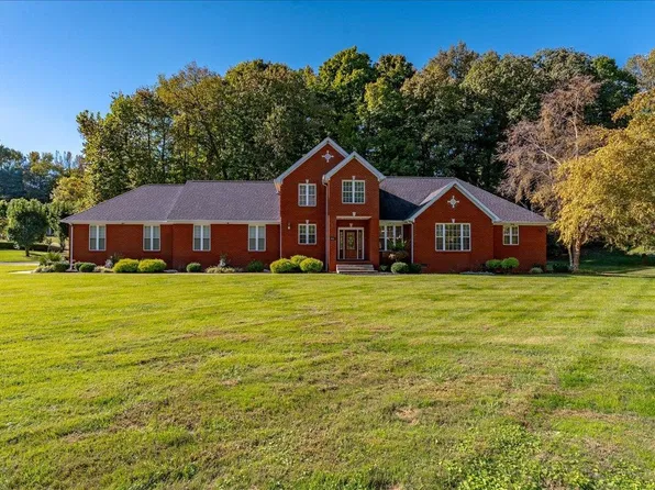 2691 Stonegate Dr, Henderson, KY 42420