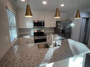 132 Castilian Dr, Virginia Beach, VA 23462