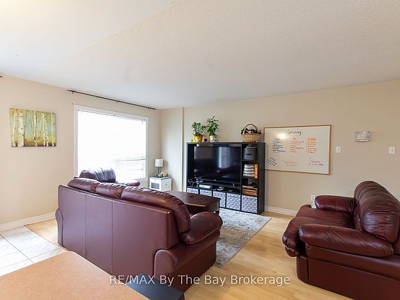 4th image of 48 Rose Valley Way