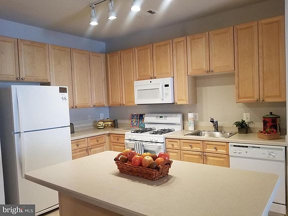 4th image of 9480 Virginia Center Blvd Unit 318