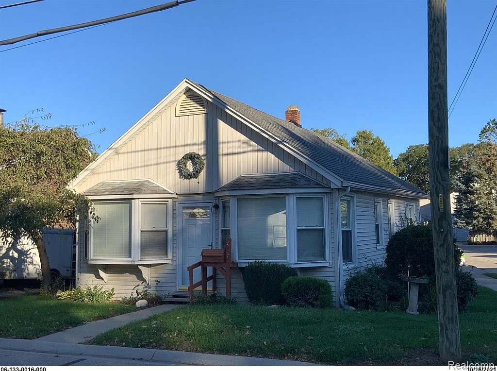 517 Holland Ave, Port Huron, MI 48060 MLS 20230046453 Zillow