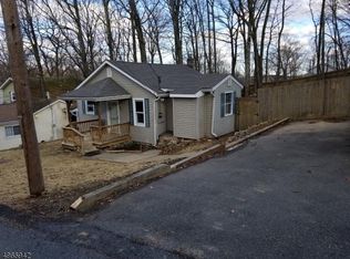 141 Jefferson Trl, Hopatcong, NJ 07843