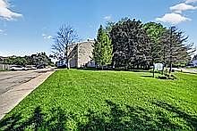 2nd image of 820 Laurier Blvd N #201