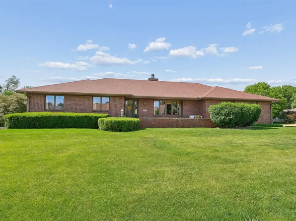9920 Hammontree Dr, Urbandale, IA 50322