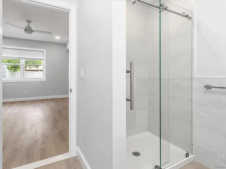 534 Bellmore Rd — Photo 9