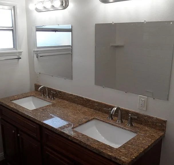 344 N Shattuck Pl — Photo 18