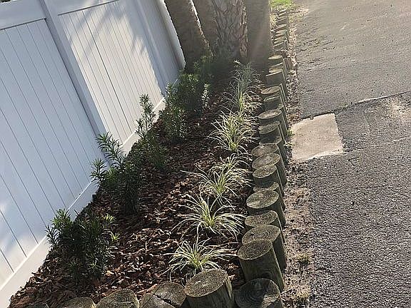 5th image of 421 Granada St