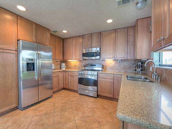 5th image of 3915 Brookhaven Dr