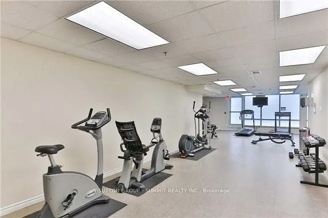225 Wellesley St — Photo 4