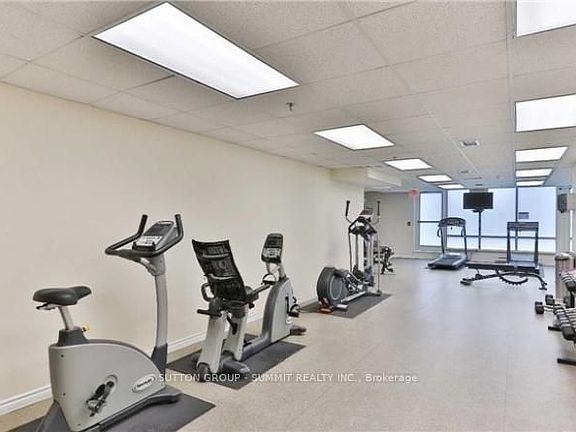 4th image of 225 Wellesley St E #805