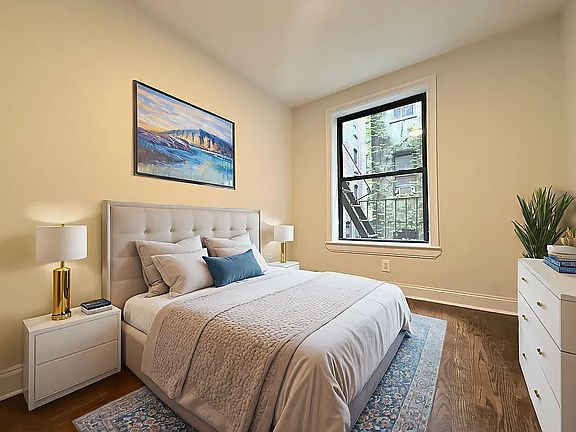 4th image of 348 W 118th St #24A