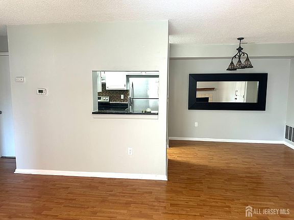 4th image of 4901 Ravens Crest Dr