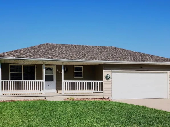 823 S Elm St, McPherson, KS 67460
