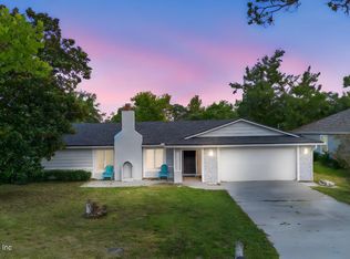 22 Flamingo Dr, Palm Coast, FL 32137