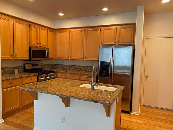 4th image of 11816 Cypress Canyon Rd Unit 2