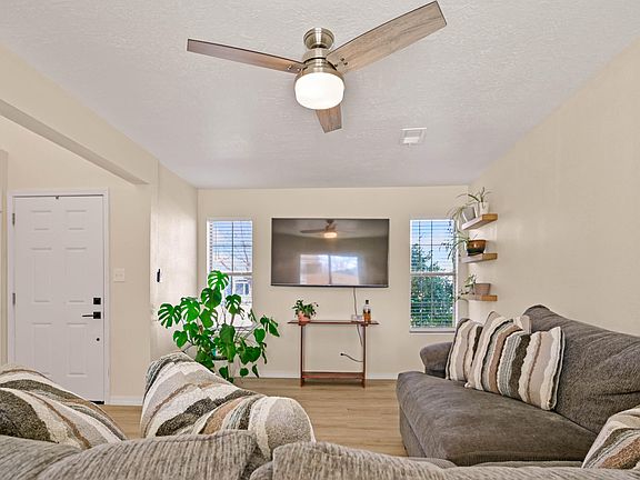 3rd image of 1304 Elkslip Dr NE