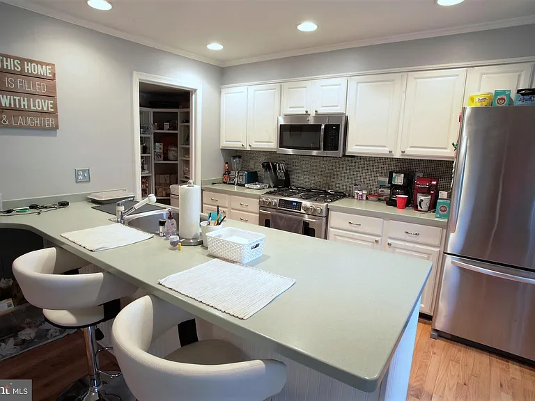 1724 Dana St — Photo 3