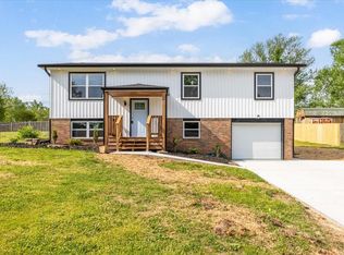 1636 N Chester Rd, Hixson, TN 37343