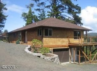 44 Marion Ln, Depoe Bay, OR 97341