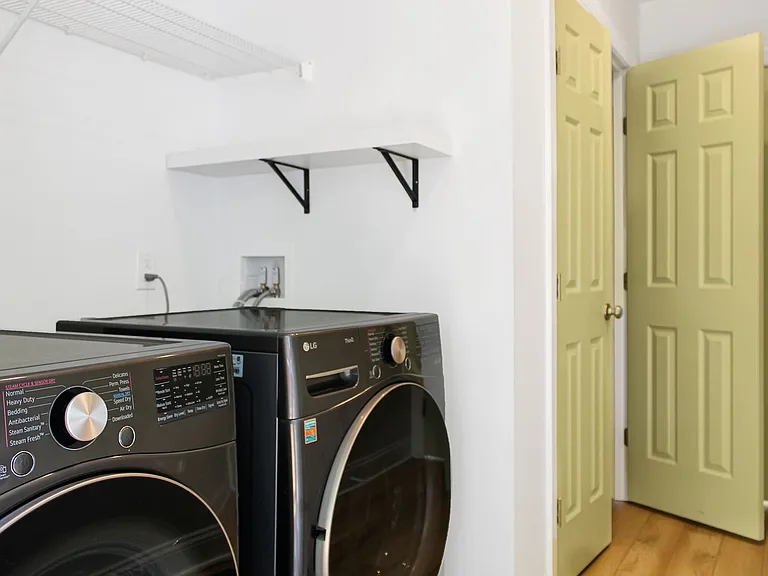 562 N Bayard Ave — Photo 18