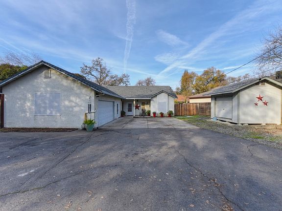 2nd image of 5633 Angelina Ave