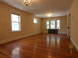 209 Aspinwall Ave #2, Brookline, MA 02446