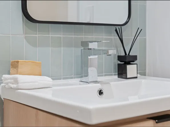 33 4th Street image 3 of 9