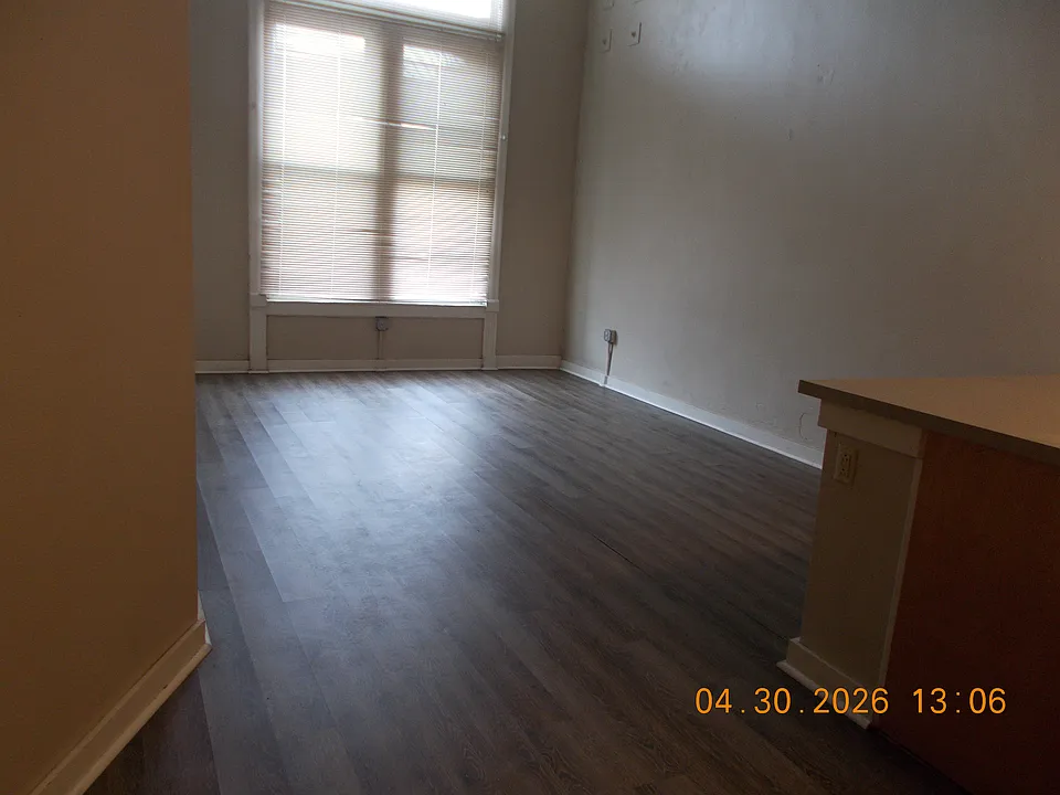 216 N 4th St #204