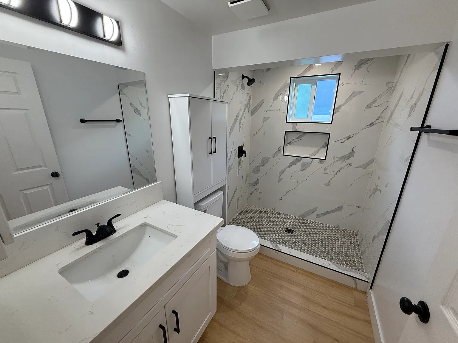 2 bed, $2,895 — Photo 2