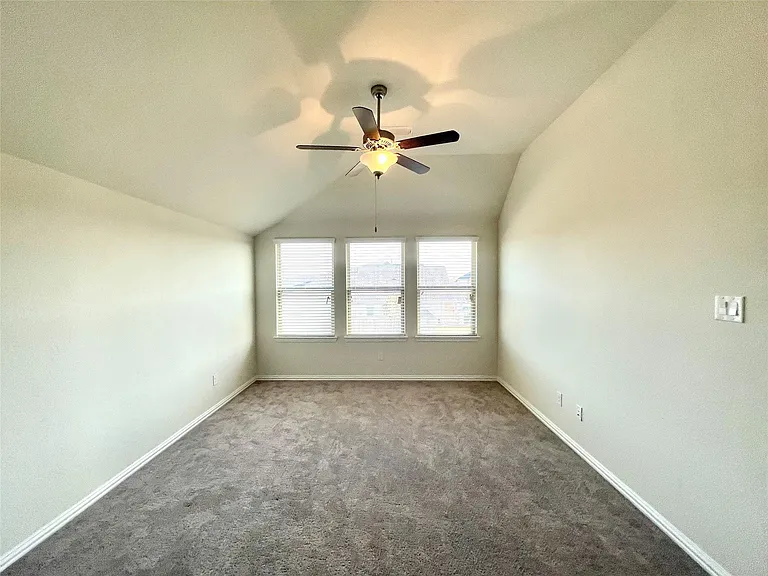 1915 Orchard Berry Ln — Photo 29