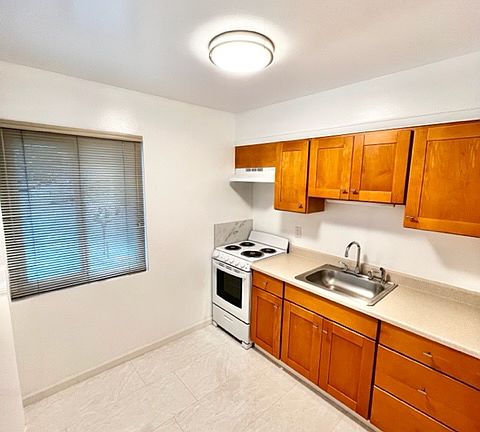 3rd image of 794 San Jose Ave