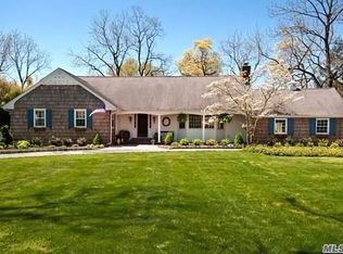 15 Meadow Ln, Lloyd Harbor, NY 11743