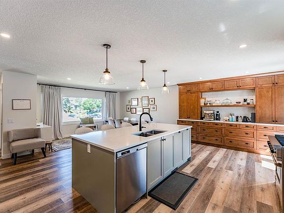 4th image of 1004 Huntercove Pl NW
