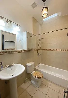 Rented by Zone Corp | media 17