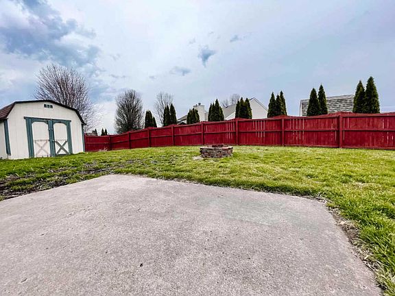 3rd image of 239 Gallop Dr