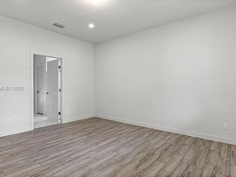 7704 Pacific Ave — Photo 22