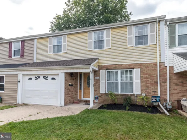3330 Adams Ct, Bensalem, PA 19020