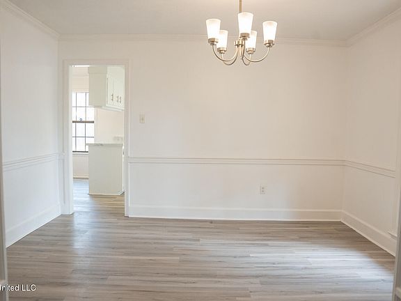 4th image of 107 Brookhill Cv