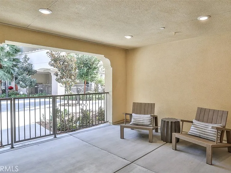 3319 Doheny Way — Photo 6
