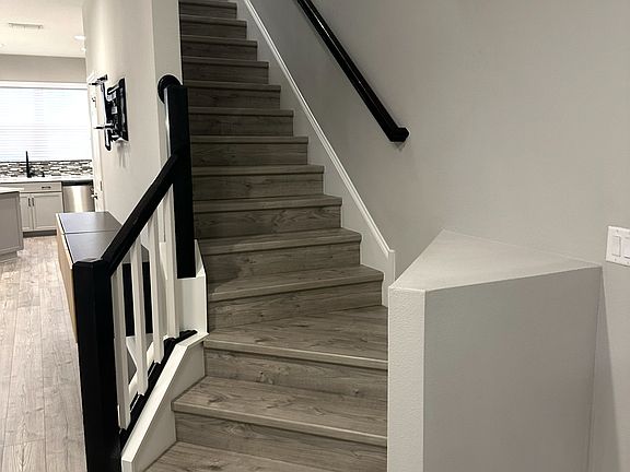 3rd image of 29809 Southwell Ln