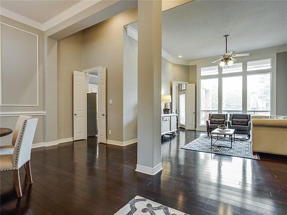 4th image of 708 Longford Dr