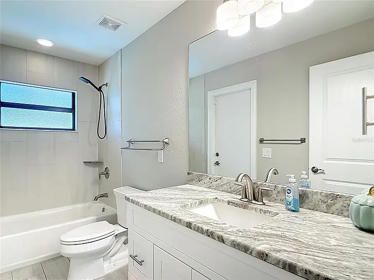 540 Alabama Ave — Photo 34