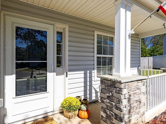 2nd image of 4019 Shadow Pines Cir