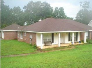 520 Wedgefield Dr W, Mobile, AL 36608