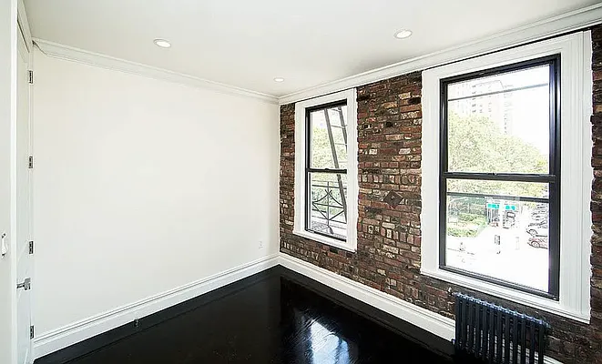 Rented by Avenues Real Estate | media 9