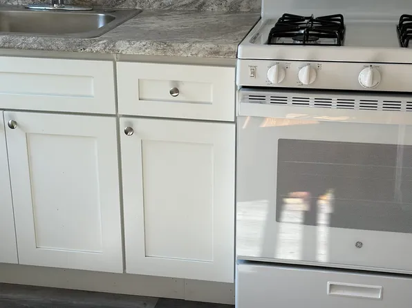 103 Shadyside Ave #103, Dumont, NJ 07628