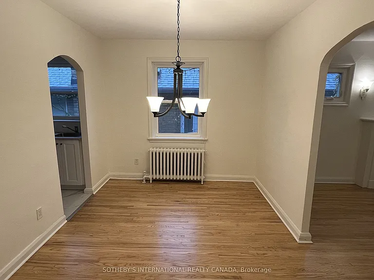 126 Braemar Ave #UPPER — Photo 11