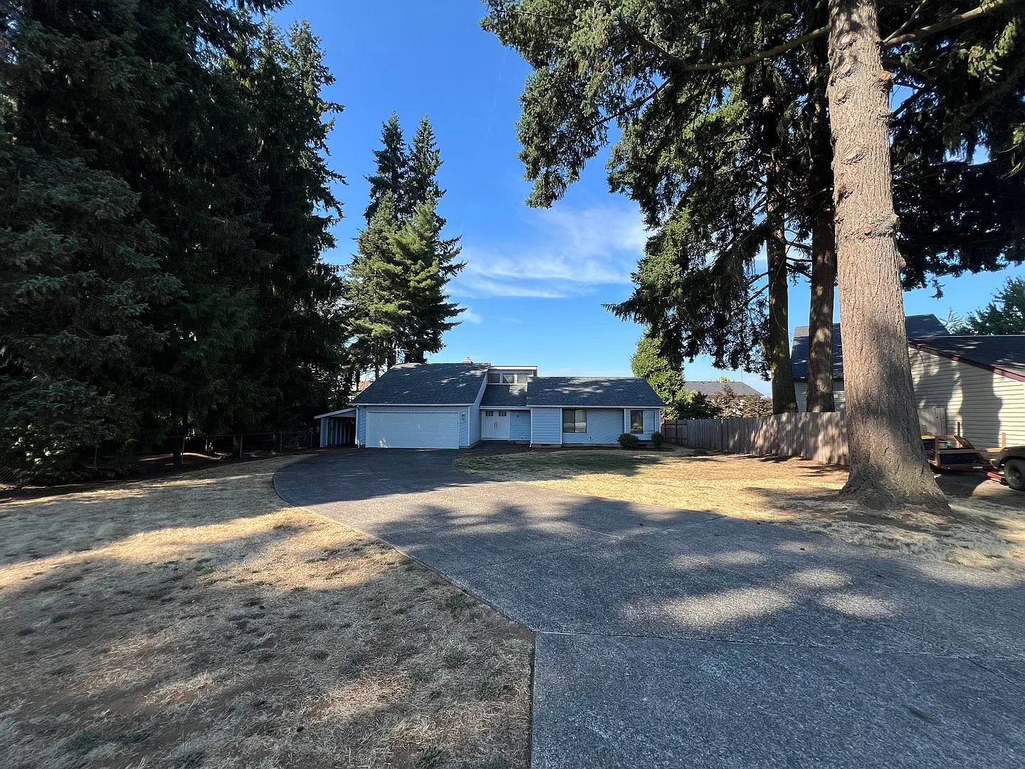 Beautiful Single Level Home in Mapletree for Rent on a HUGE Lot - 10006 NE 67th St — Photo 2